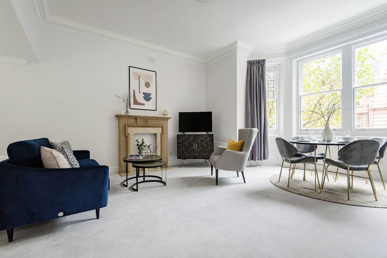 Entire apartment, The Belgravia Suite next to Sloane Square in Kensington and Chelsea, London