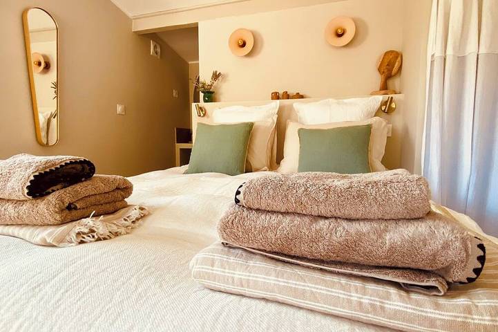 Cabanon Tihou romantic Nordic bath in Le Beausset, Mittelmeerküste (Frankreich)