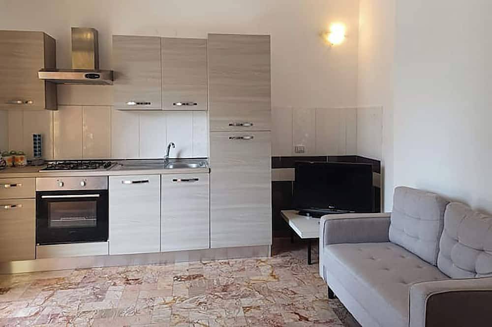 Villa Near the Sea in Ardea, Provincia de Roma