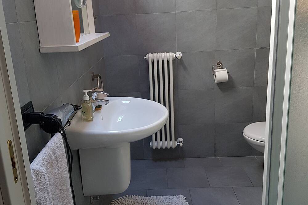 Wunderschönes Ferienhaus am Comer See | 3 Schlafzimmer | 6 Personen in Calozzo, Pianello del Lario