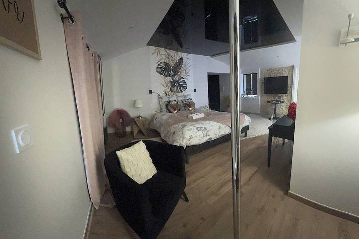 Location de vacances pour 2 personnes, avec jacuzzi à Le Perrier - 2