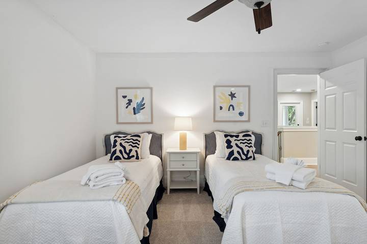 Vacation house for 10 people, with balcony in Folly Beach