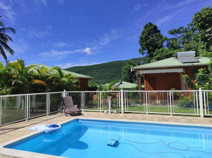 Chalet pour 5 personnes, avec jardin ainsi que piscine et terrasse - 1