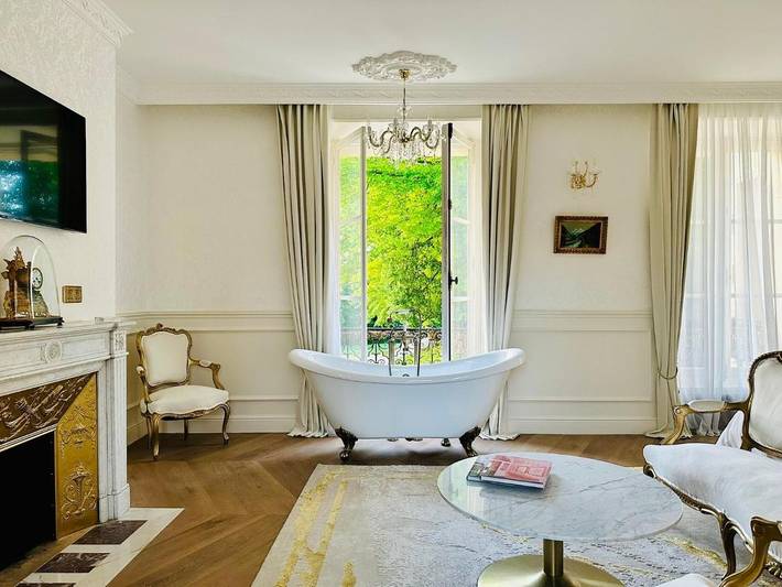 Chambre d’hôte pour 8 personnes, avec jardin ainsi que piscine et jacuzzi dans Yvelines - 3