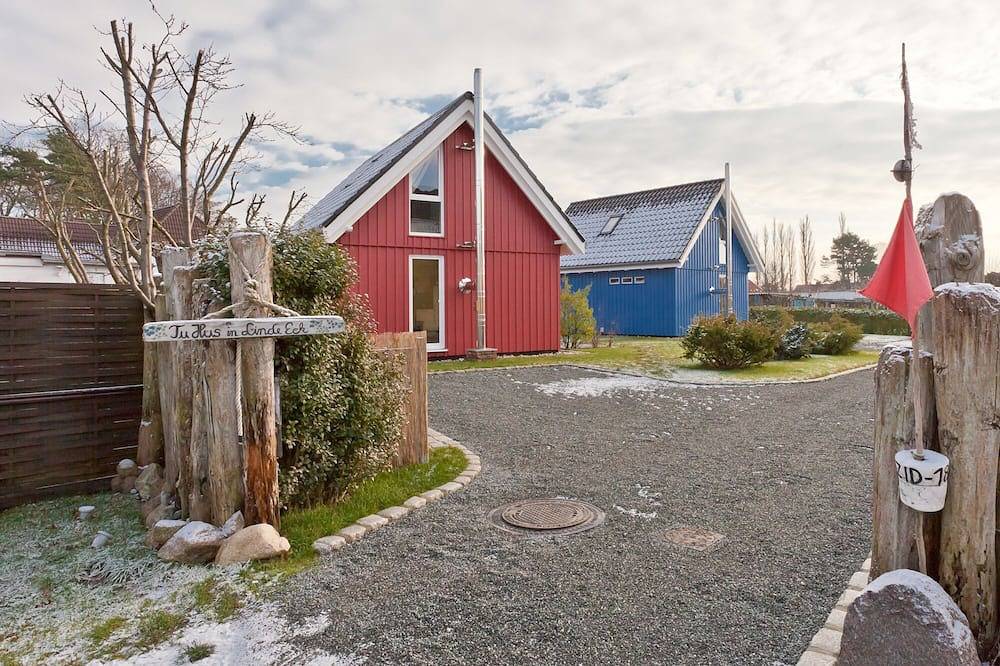 Detached holiday home in the second row in Zingst, Peninsula Fischland - Darss - Zingst