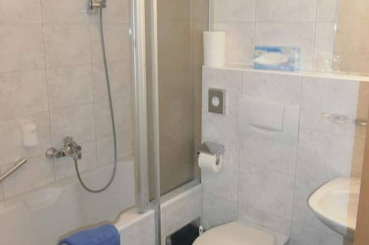 Ferienhaus, mit Balkon und Whirlpool sowie Terrasse und Pool in Seefeld in Tirol - 4