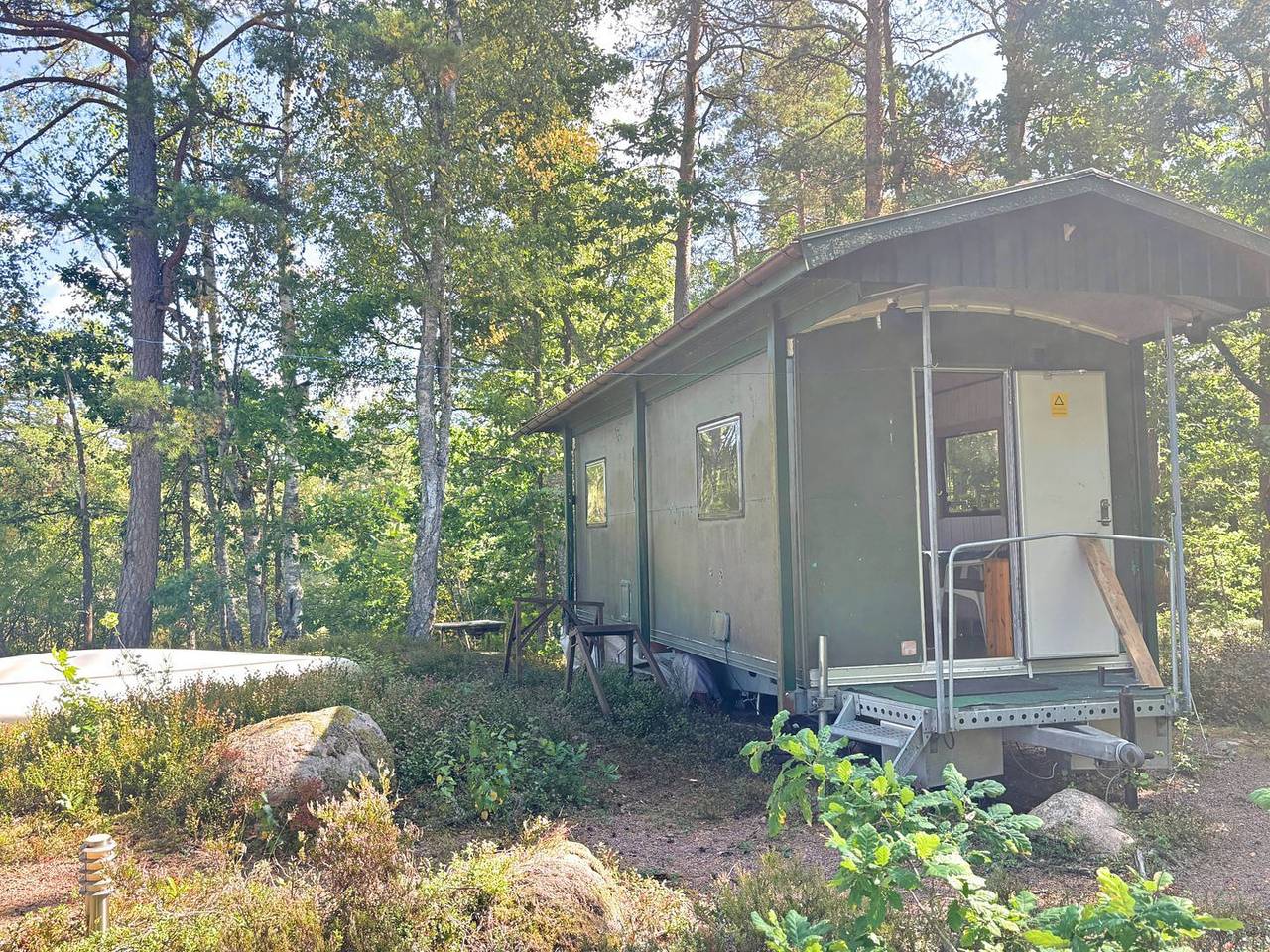 Tiny Rosö – Off-Grid-Hütte auf deiner eigenen Insel im Allgunnen in Småland in Högsby