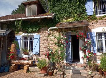 Gîte pour 5 personnes, avec balcon à Taintrux