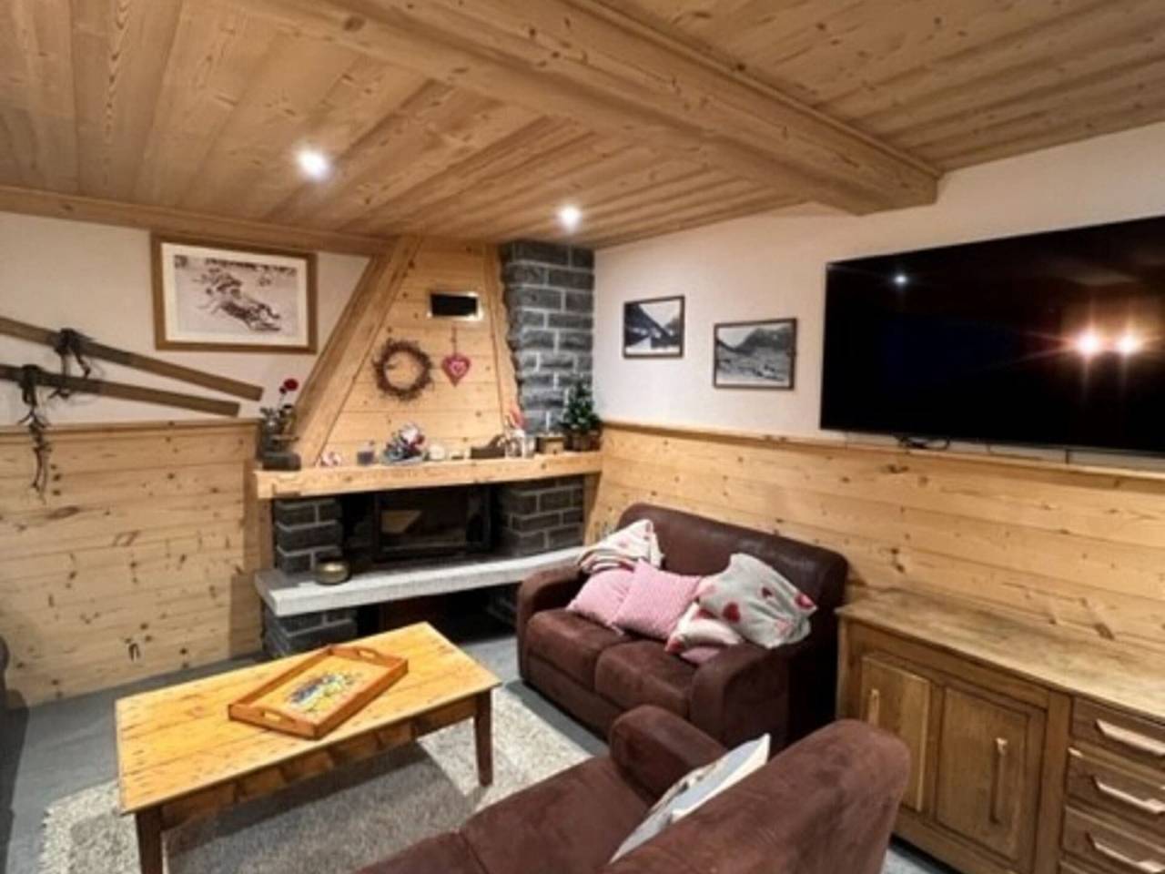 Appartement entier, Spacieux chalet 7 pièces, 6 salles de bains, 14 personnes, proche centre et remontées, Châtel in Chatel, Les Portes du Soleil
