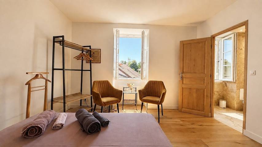 Zimmer „Hirondelles“ mit Bergblick und Wlan in Excenevex, Thonon-les-Bains und Umgebung
