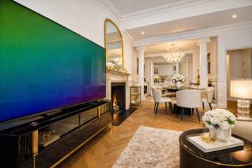 Vacation Rental for 8 Guests in London, South East England, Picture 3