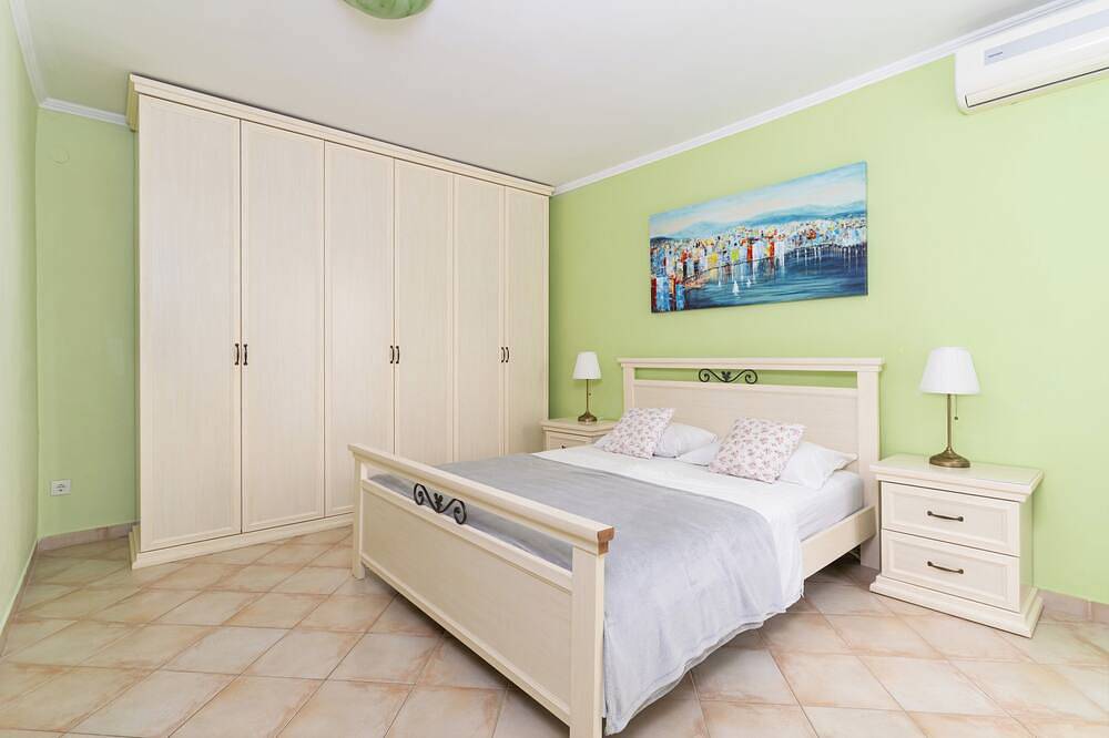 Villa Sun - incantevole villa con piscina, ampio giardino e piena privacy in Canali, Dubrovnik-Neretva