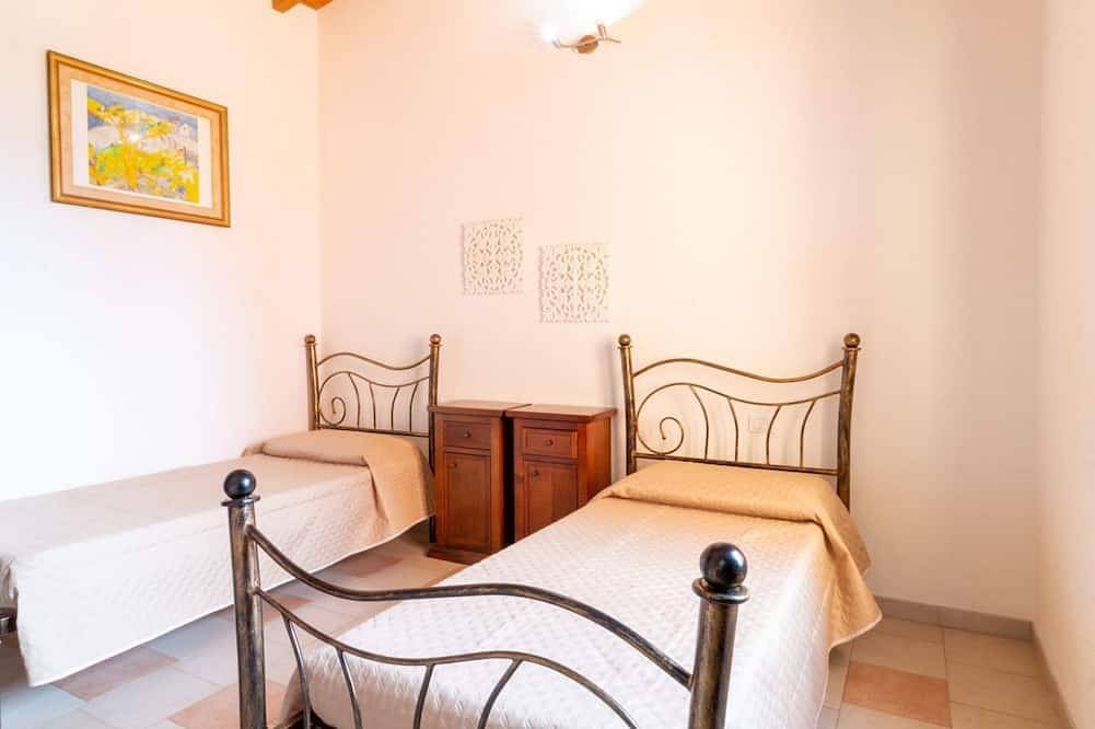 Loi's 2 Detached cottage with sea view and garden in Arbus (Gemeente), Campidano di Terralba