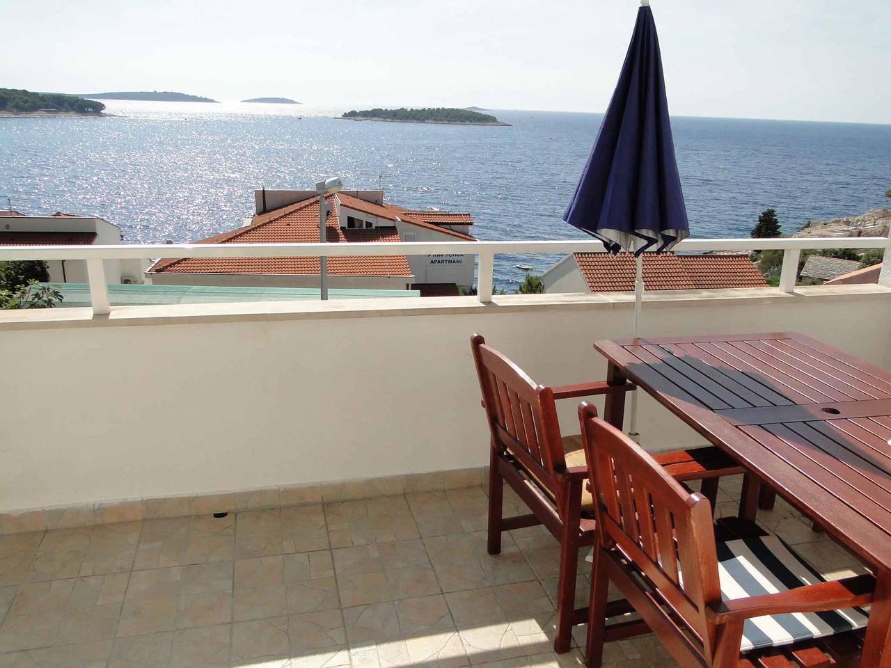Ganze Ferienwohnung, Ferienwohnung mit Balkon und Blick aufs Meer in Primosten, Šibenik-Knin