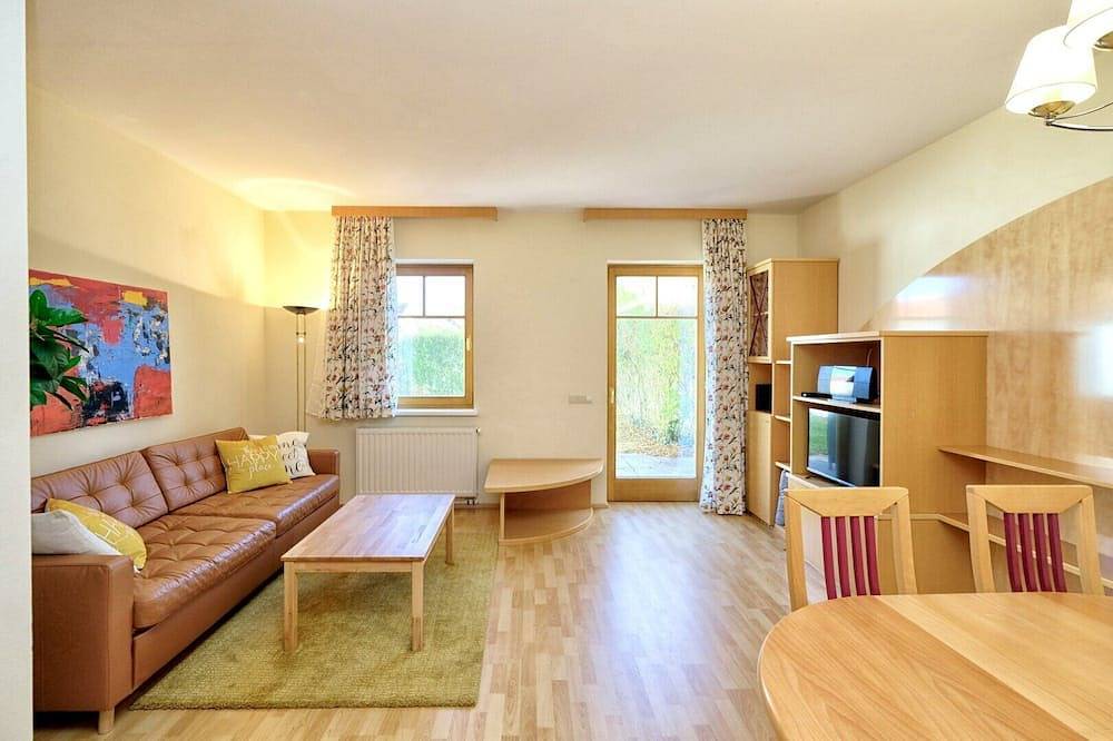 Das Burgennest 6, Parkplatz, Garten, Bademantelgang, Therme Lutzmannsburg in Lutzmannsburg, Mittelburgenland