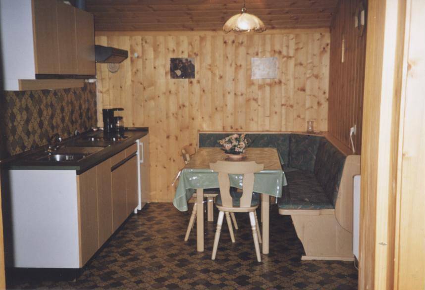 Ganze Ferienwohnung, Ferienwohnung für 4 Personen mit Balkon in St. Veit in Defereggen, Bezirk Lienz