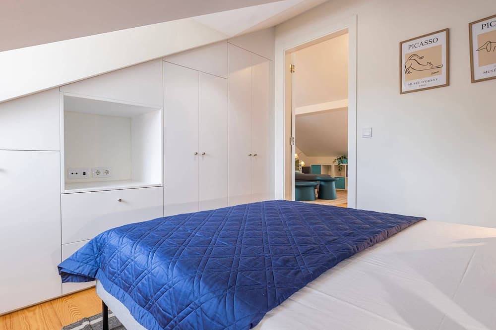 Ganze Wohnung, Apartment T1 60m2, 1 bedroom at Paço de Arco in Paço de Arcos, Costa de Lisboa