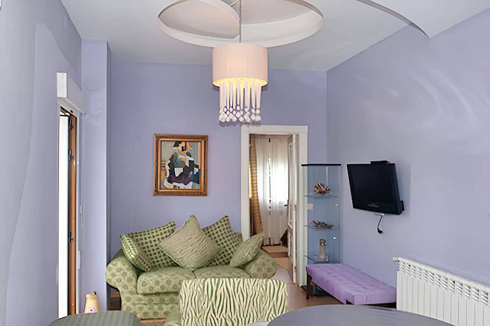 Entire apartment, Homerez - Apt San Antolín de Ibias. in Ibias, Asturias Province