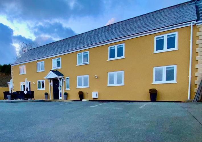 Bed and breakfast for 2 people, with terrace and view in South-Wales