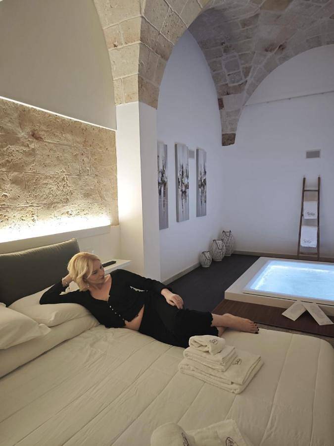 Ferienhaus für 2 Personen, mit Whirlpool und Pool sowie Sauna in Mesagne