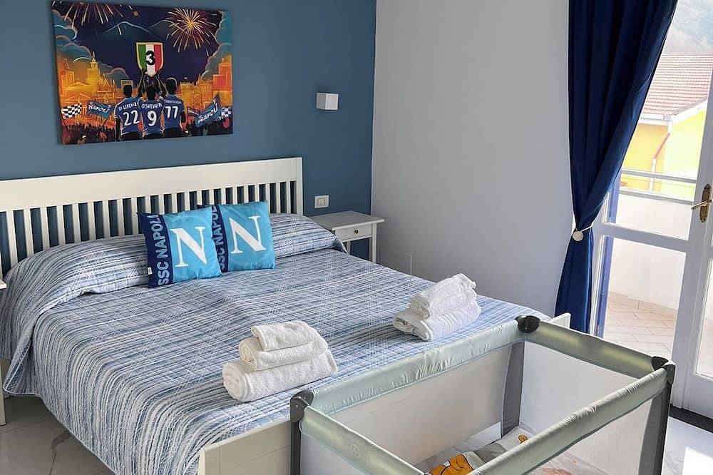Appartamento con Piscina e vista mozzafiato sul Golfo di Napoli in Pimonte, Monti Lattari