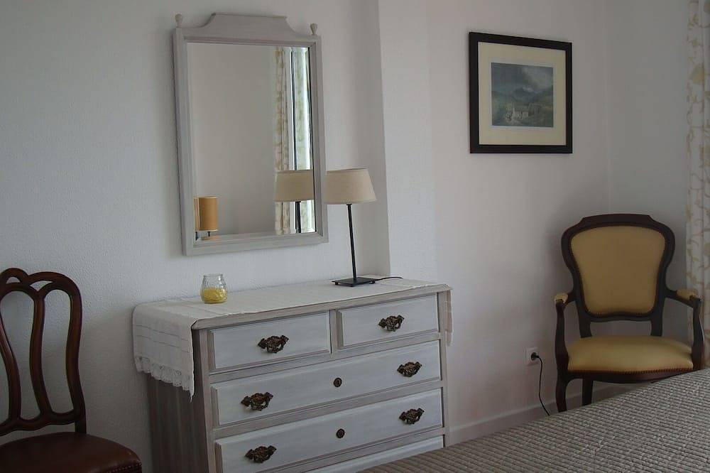 Ganze Wohnung, Geräumiges Apartment mit herrlichem Meer- und Bergblick in São Gonçalo, Madeira