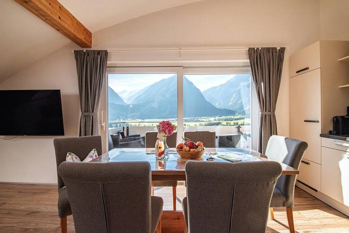 Ferienwohnung für 4 Personen, mit Balkon und Terrasse in Neukirchen am Großvenediger