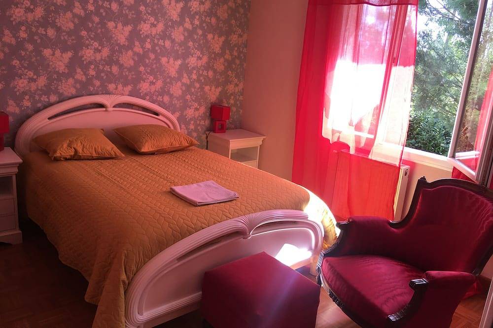 Paraíso de Provenza --- entre vienne y Lyon<br>4 habitaciones dobles para 8 personas. in Saint-Cyr-sur-le-Rhône, Parque Natural Regional de Pilat