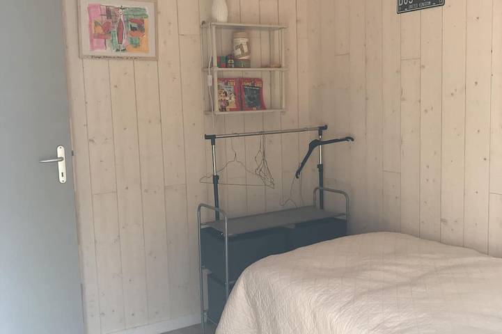 Gîte pour 6 personnes, avec jardin ainsi que terrasse et piscine à Bias - 2