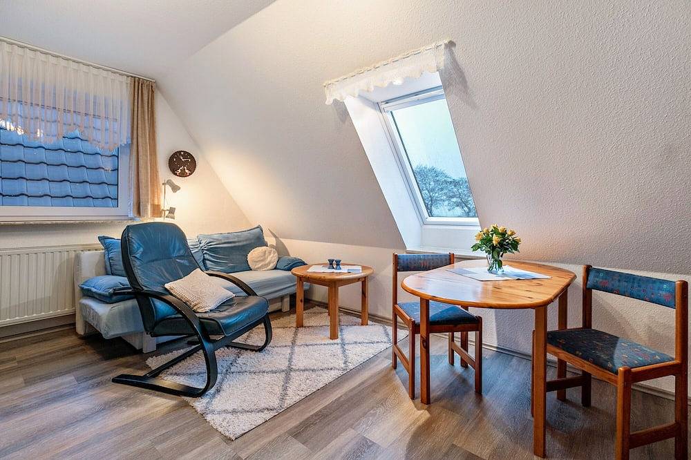 Ganze Wohnung, Ferienwohnung 3- Störche\" mit Gemeinschaftsgarten und Wi-Fi in Bordelum, Nordfriesland