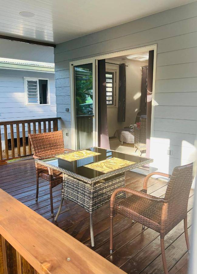 Gîte pour 3 personnes, avec jardin et terrasse dans Ha'apiti - 2