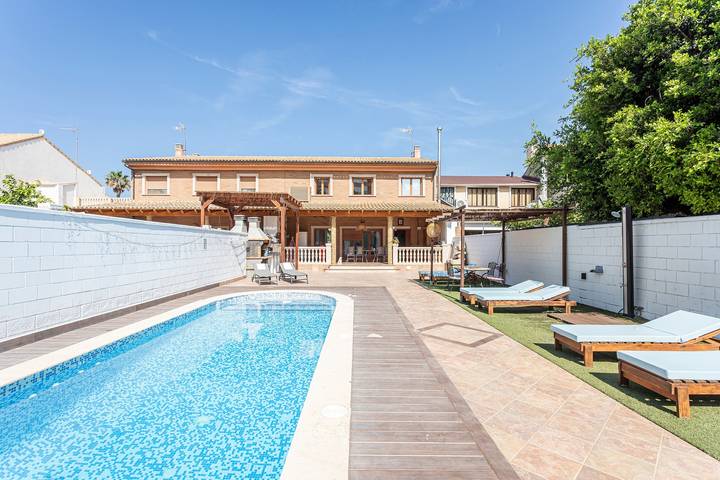Villa pour 18 personnes, avec jardin - 1
