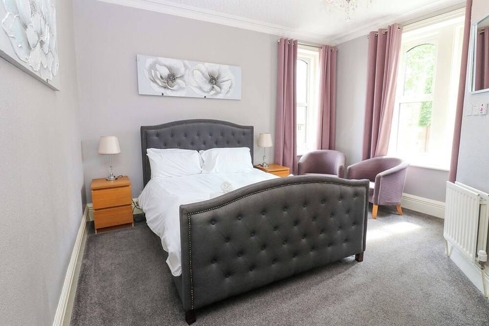 Fern Lee, pet friendly, with hot tub in Carlisle in Carlisle, Cumbria