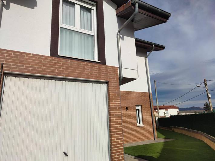 Apartamento para 6 personas, con terraza y jardín en Casalarreina