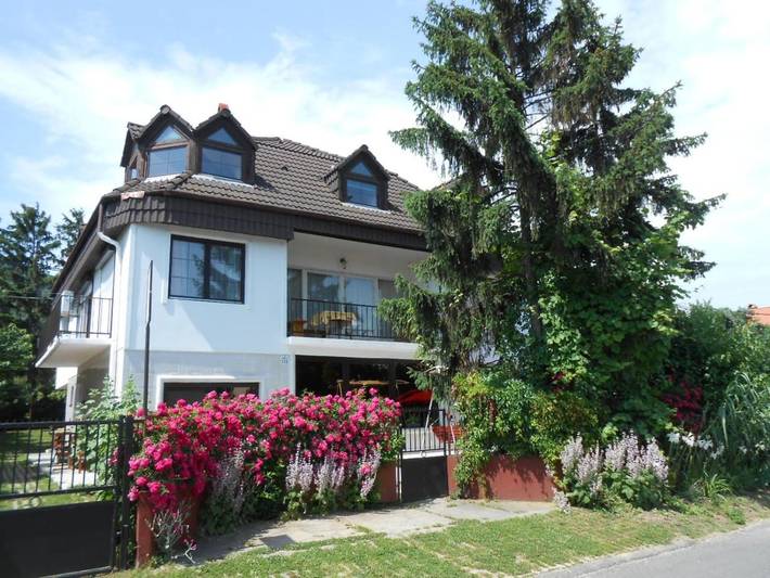Gästehaus für 4 Personen, mit Garten und Ausblick sowie Seeblick - 1