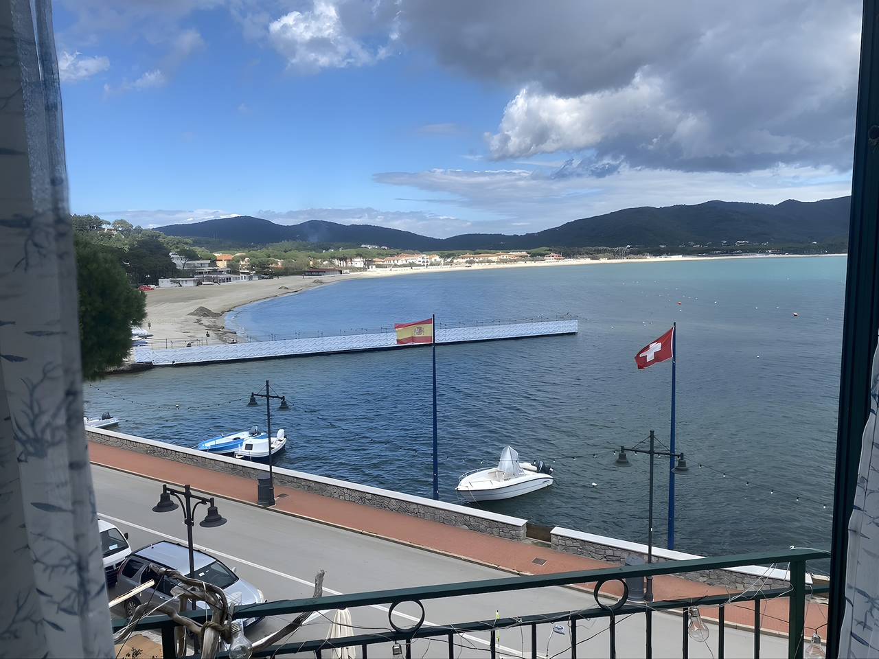 Appartamento intero, Appartamento 'La Marina' con Vista Mare, Wi-Fi e Aria Condizionata in Marina di Campo, Campo nell'Elba