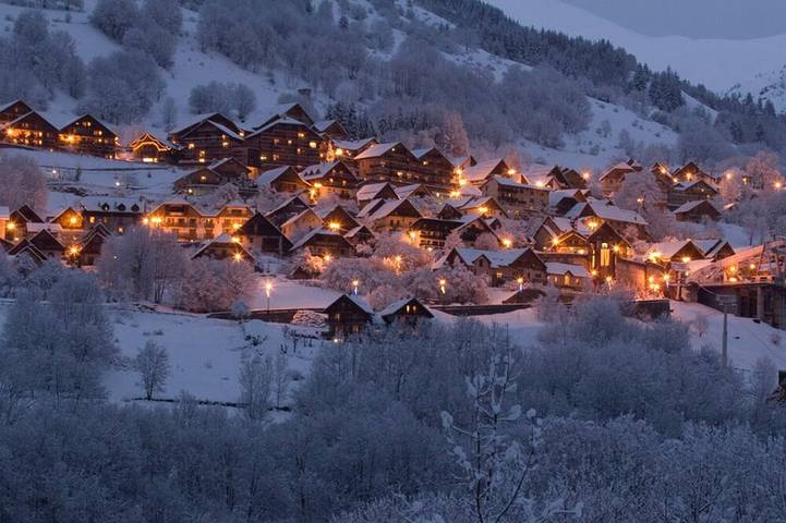 Maison pour 11 personnes, avec balcon ainsi que sauna et piscine à Vaujany