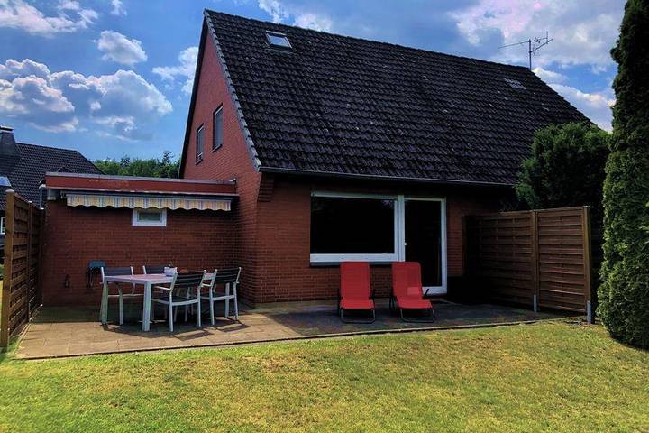 Ferienhaus für 4 Personen, mit Terrasse und Garten