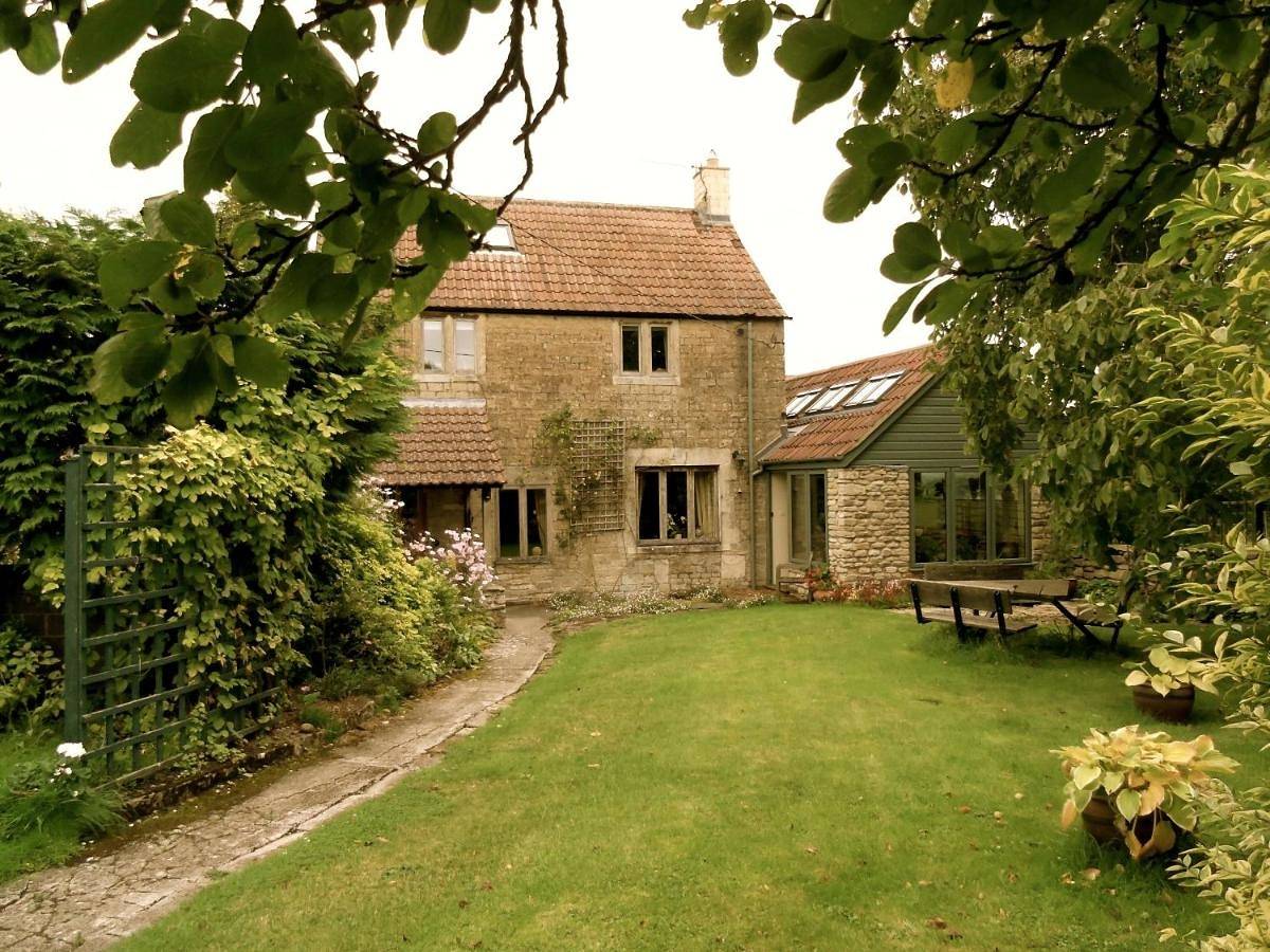 Deluxe Twin Room in Wiltshire