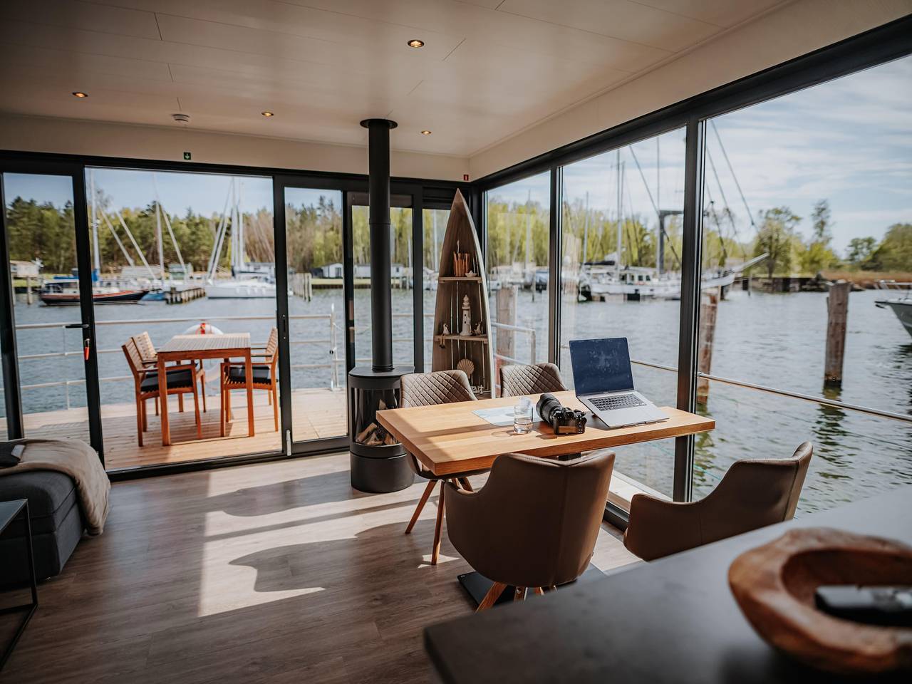 Modernes Hausboot für 4 Gäste in Peenemünde, Usedomer Norden