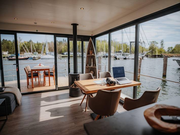 Hausboot für 4 Personen, mit Terrasse am Greifswalder Bodden - 2