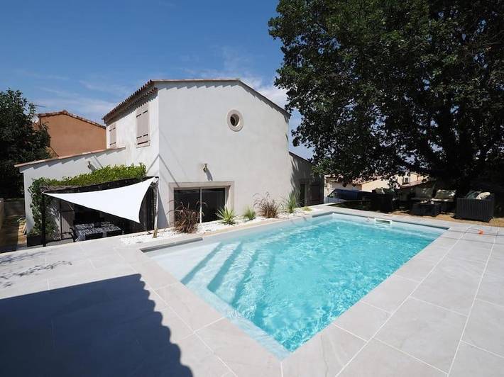 Chalet para 6 personas, con jardín y piscina - 1