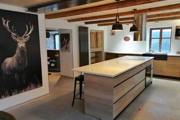 Gîte pour 15 personnes, avec jardin ainsi que terrasse et jacuzzi à La Chapelle-devant-Bruyères