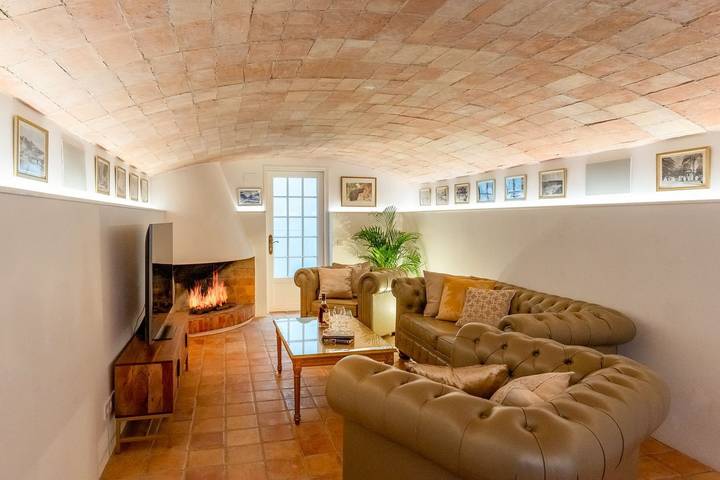 Chalet para 19 personas, con jacuzzi y jardín, Se admiten mascotas en Provincia de Barcelona - 3