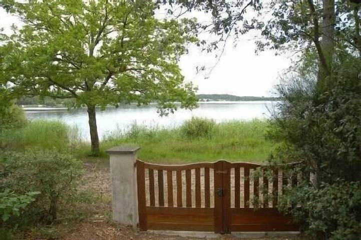 Villa voor 8 personen, with terras and whirlpool as well as tuin in Lacanau