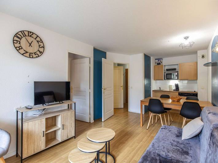 Appartement de vacances pour 6 personnes, avec Balcon ainsi que Terrasse et Piscine