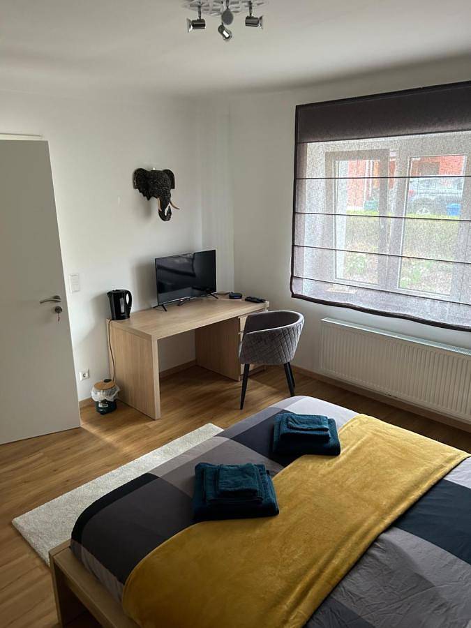 Double Room with Private Bathroom in Eischen, Luxembourg