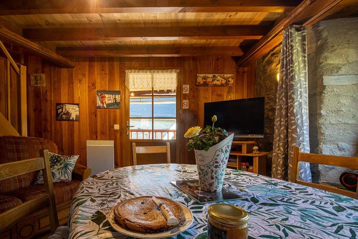 Gîte pour 4 personnes, avec balcon à Bourisp - 3