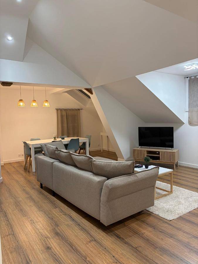 Gîte pour 6 personnes, avec jardin et terrasse à Saint-Pierre-en-Faucigny - 4