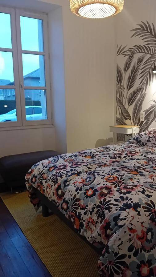 Chambre1 Lumineuse, Agréable, Confortable et Fonctionnelle in Vitré, Fougères-Vitré